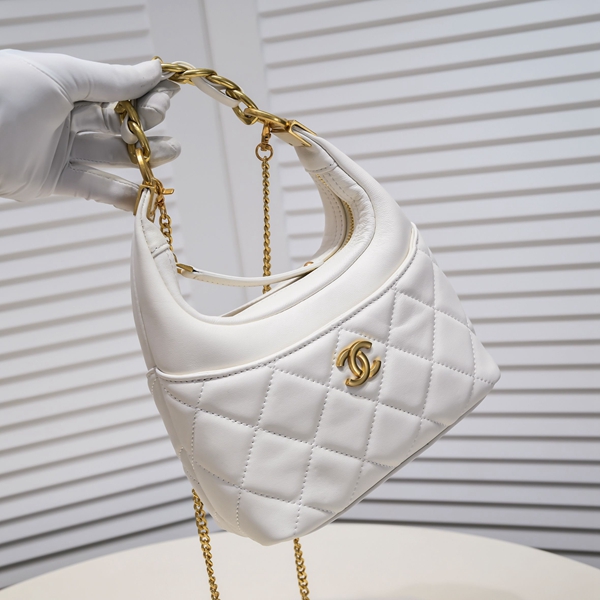 シャネルバッグ細部ディテール